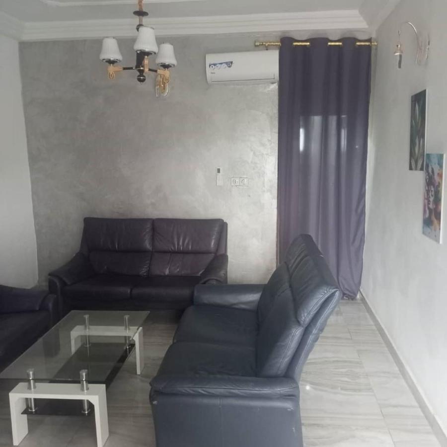 Residence 2K Studio Meuble-Chapelle Symbock-Gardien-Wifi-Location Vehicule Yaoundé Екстериор снимка