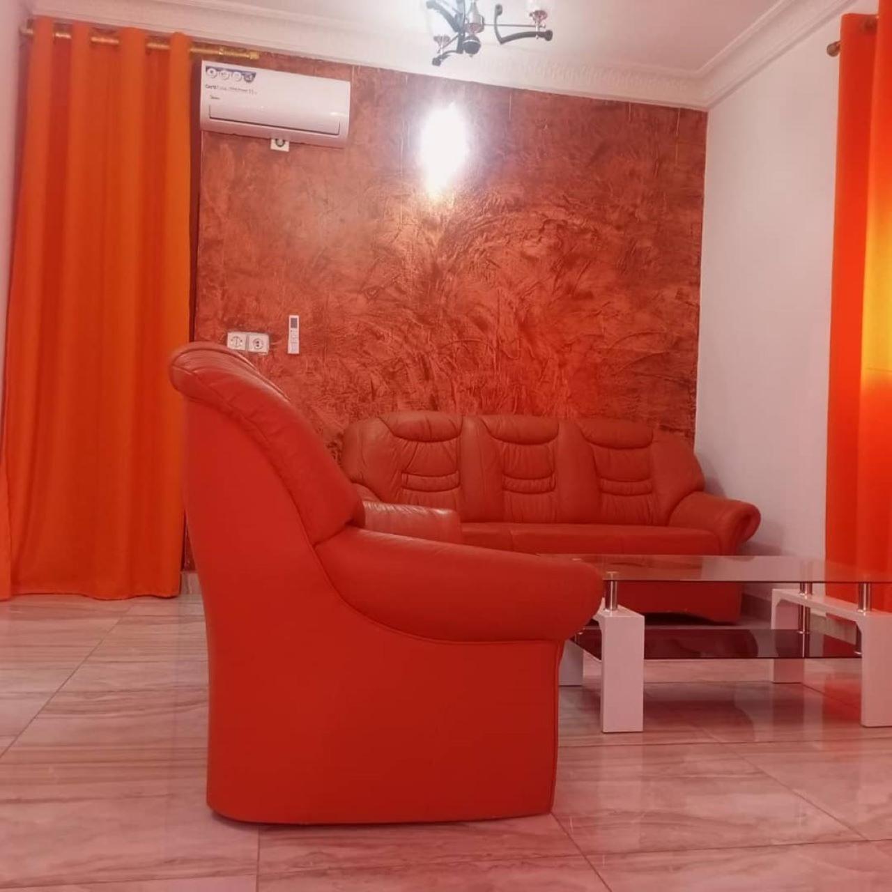 Residence 2K Studio Meuble-Chapelle Symbock-Gardien-Wifi-Location Vehicule Yaoundé Екстериор снимка